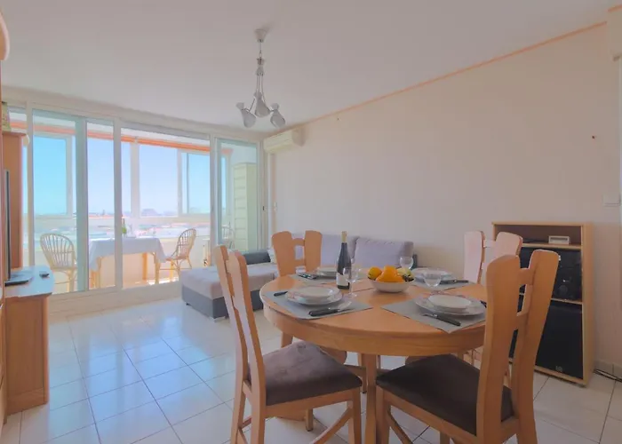 Appartement Apartment L'Escale Vendee Globe By Interhome